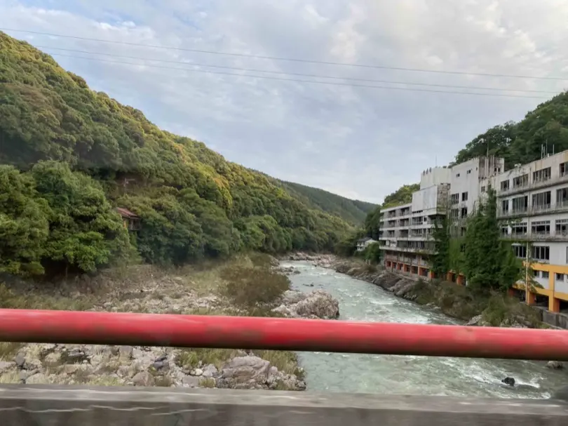 IMG_4667.jpg (619.1 kB)