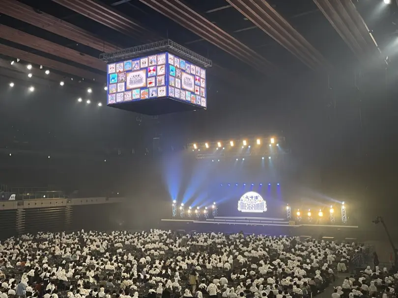 pekolive.jpg (2.9 MB)